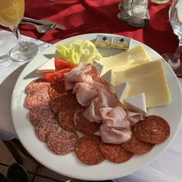 Corner-Szerb Étterem Szentendre - Étel/ital