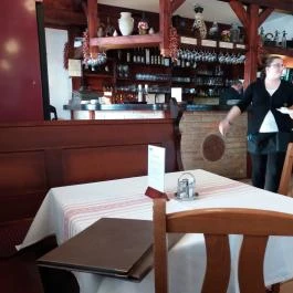 Halascsárda Panzió, Akasztó - Vendéglátás