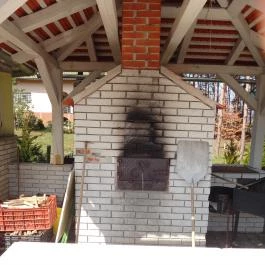 Gosztola Gyöngye-az erdő szállodája Gosztola - Medence/kert