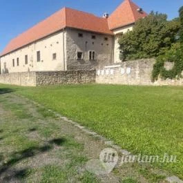 Huszárvár Szálló, Szerencs - Medence/kert