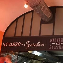 Bamba Marha Burger - Október 6. utca, Budapest - Külső kép