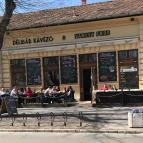 Délibáb Kávézó & Street Food Cegléd - Külső kép