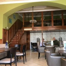 Délibáb Kávézó & Street Food, Cegléd - Belső