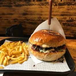 Firpo Burger & Bar Budapest - Étel/ital