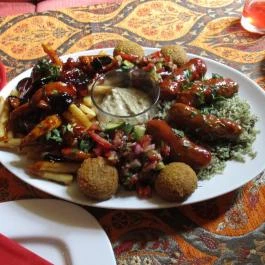 Habibi Vár, Budapest - Étel/ital