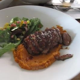 Mjam, Szentendre - Étel/ital