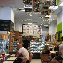 Roni Hami Budapest - Belső