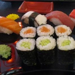 Sakana & Sakura Sushi Bar Budapest - Étel/ital