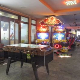 Sakura Gozsdu, Budapest - Belső