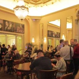 Teátrum Café & Bistro, Budapest - Belső