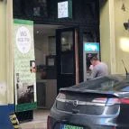 WG Eat Me Bubble Waffle Bar Budapest - Külső kép