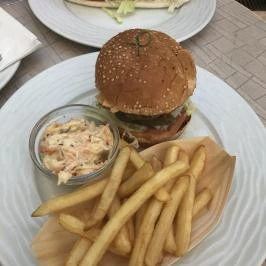 Mesés Shiraz Hotel Egerszalók - Vendéglátás