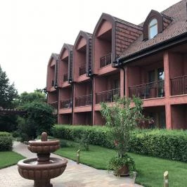 Mesés Shiraz Hotel Egerszalók - Külső kép