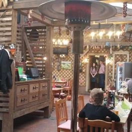 Huber Étterem , Fertőrákos - Belső