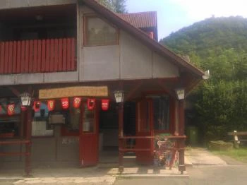 Sziklakert Étterem Szarvaskő