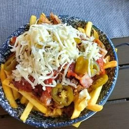 V8 Vendéglő Oroszlány - Étel/ital