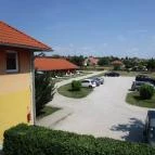 Wellness Park Panzió Gyenesdiás - Medence/kert