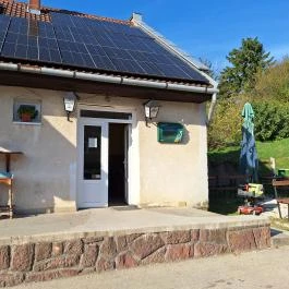 155. számú Vegyesbolt, Italbolt Balatoncsicsó - Külső kép