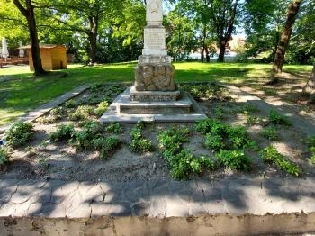 Az 1648. évi hősnők & 1848 emlékoszlopa Balassagyarmat