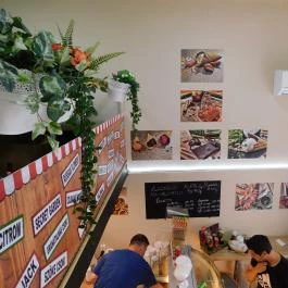 18+ & Less, Budapest - Belső