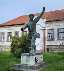 78. legjobb látnivaló: 1919-es emlékmű