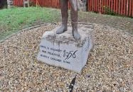 1956-os emlékhely Ivád