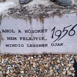 1956-os emlékhely Ivád - Egyéb