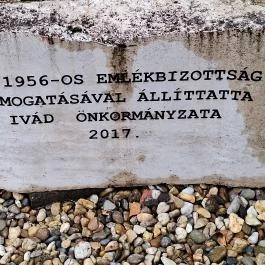 1956-os emlékhely Ivád - Egyéb