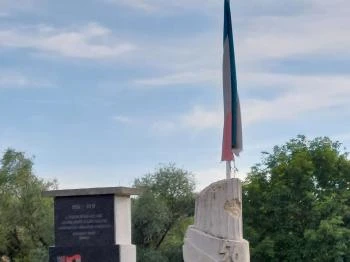 1956-os emlékmű Bér