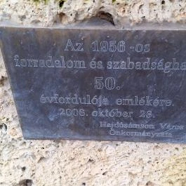 1956-os emlékmű Hajdúsámson - Egyéb