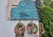 1956-os emlékmű Tarpa