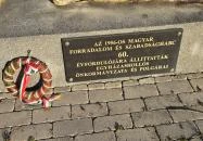 1956-os emlékmű Egyházashollós