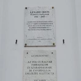 1956-os emlékmű Vác - Egyéb