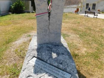 1989-es emlékmű Fertőrákos