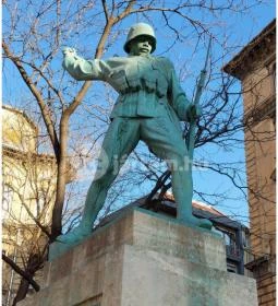 32-es honvéd gyalogezred emlékmű