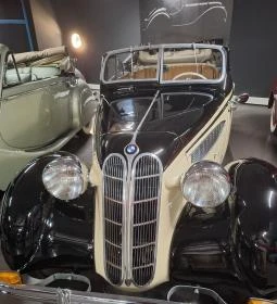 365 Oldtimer Museum