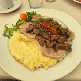 4-es Vendéglő Mórahalom - Étel/ital