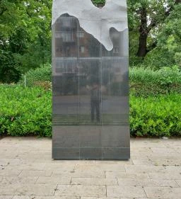 56 hőseinek emlékműve