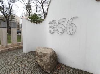 56-os emlékmű Kecskemét