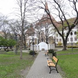 56-os emlékmű Kecskemét - Külső kép