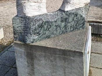 56-os emlékmű Ecser