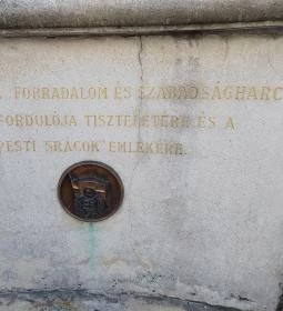 Az 56-os pesti srác emlékműve