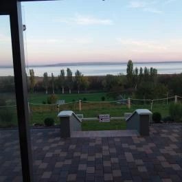 Vitis Kúria - A Badacsony kapuja Balatonrendes - Külső kép