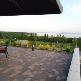 Vitis Kúria - A Badacsony kapuja Balatonrendes - Külső kép