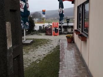 82-es Vendéglő Eplény