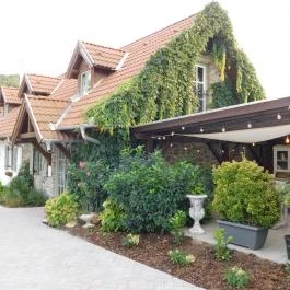 84 Bisztró, Kapolcs - Külső kép