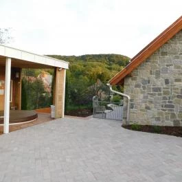 84 Bisztró, Kapolcs - Külső kép