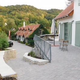 84 Bisztró, Kapolcs - Külső kép