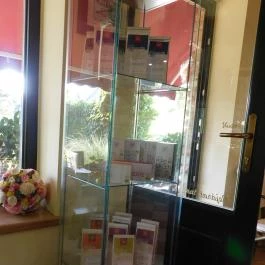 Ábrahám Teázó, Ábrahámhegy - Belső