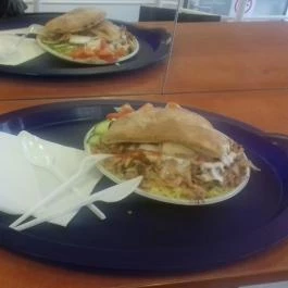 Bagdad Gyros Budapest - Étel/ital